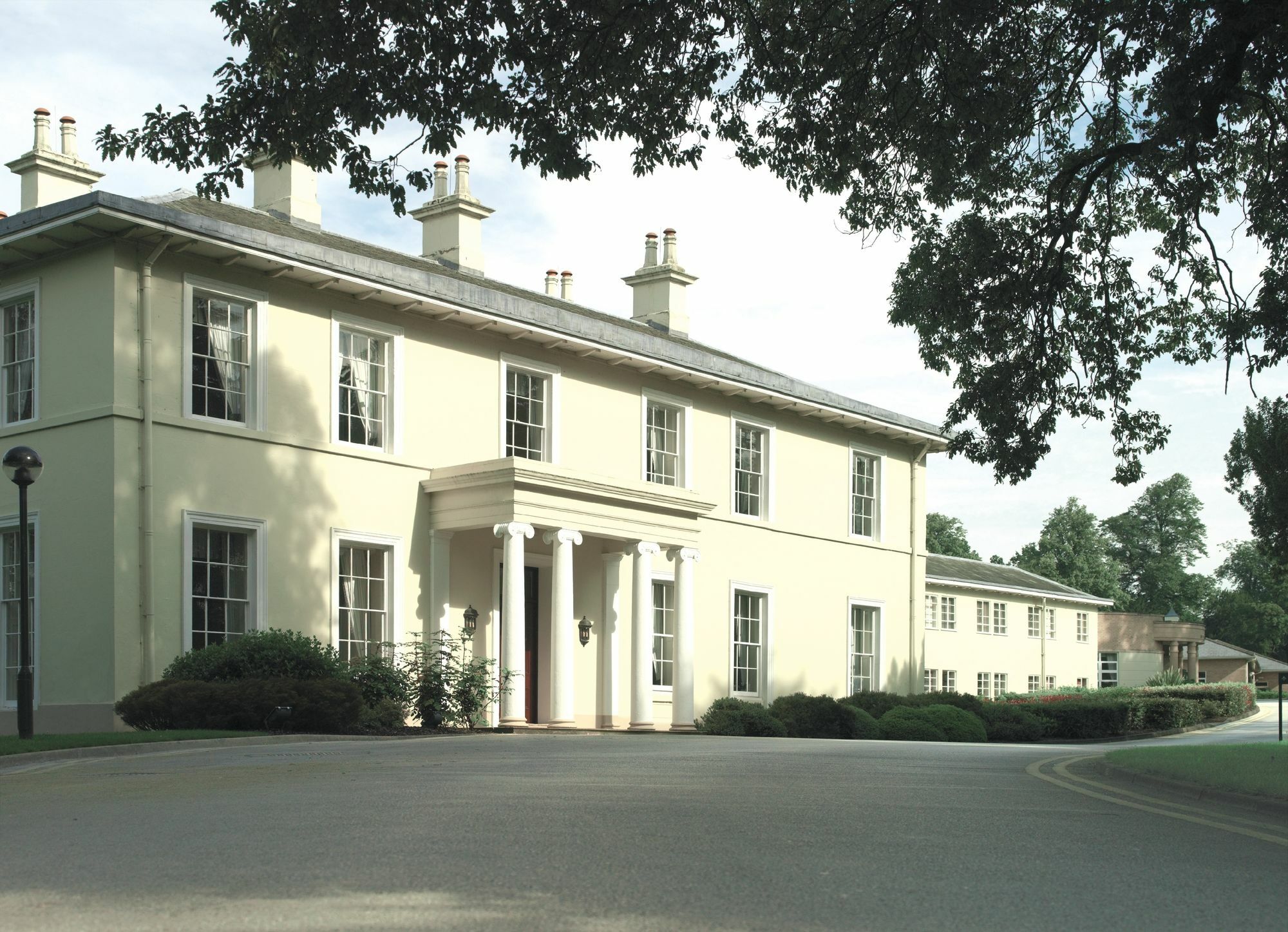 Eastwood Hall Hotel Exterior photo